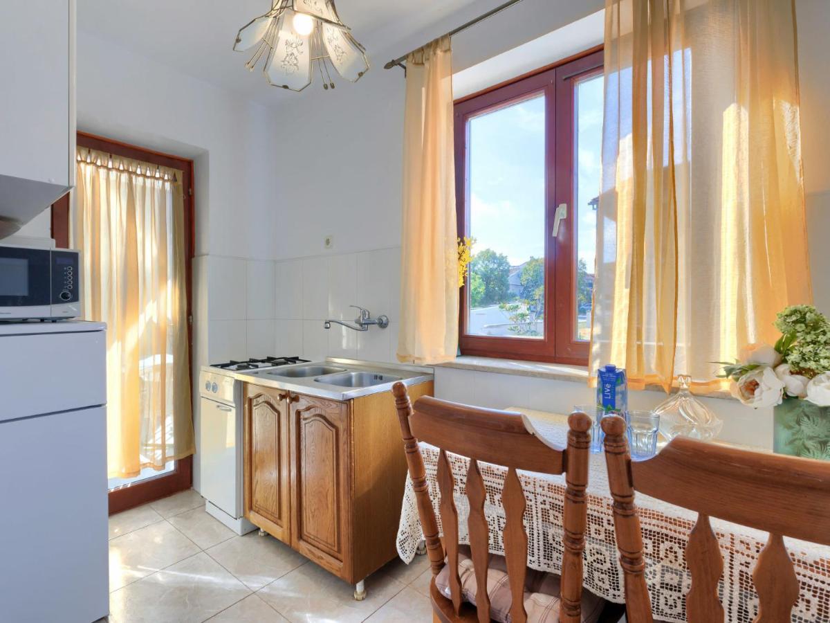 Apartment Alba By Interhome Rovinj Exterior photo